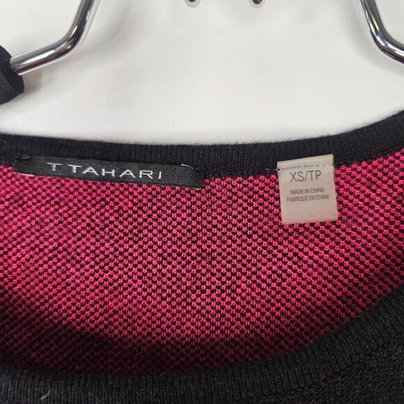 Tahari Women’s Knit Short Puff Sleeve Sweater Pink Floral Black Size XS - Picture 5 of 6